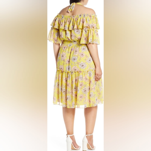 Chelsea28 Plus Size Floral Off the Shoulder Tiered Dress - Picture 2 of 11